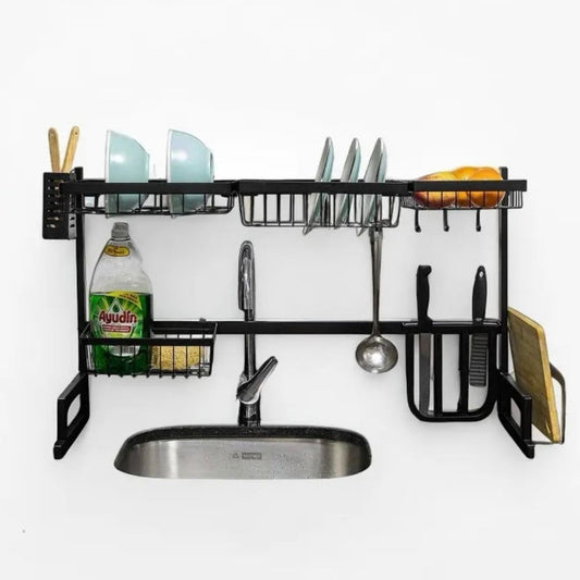 Rack escurridor de vajilla sobre lavadero