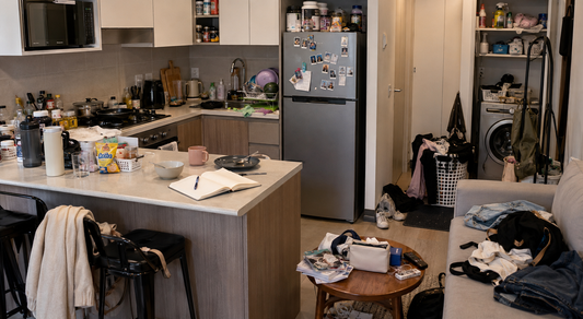 Cómo organizar un depa pequeño en Lima: Trucos prácticos para cocina, clóset y lavandería