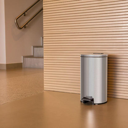 Basurero de acero con pedal