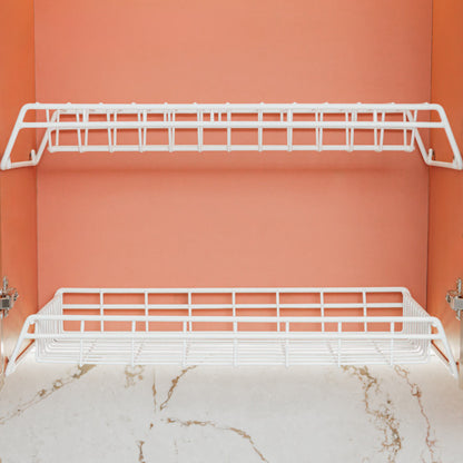 Organizador de platos y tazas a medida blanco y vacío dentro de un mueble