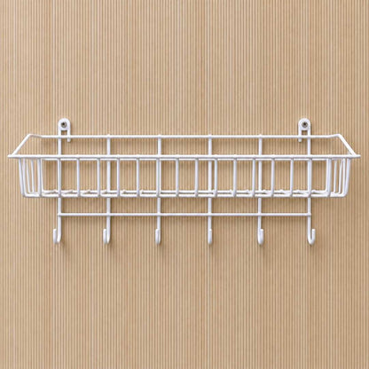 Repisa multifuncional 004 blanca instalada con frascos y utensilios de cocina