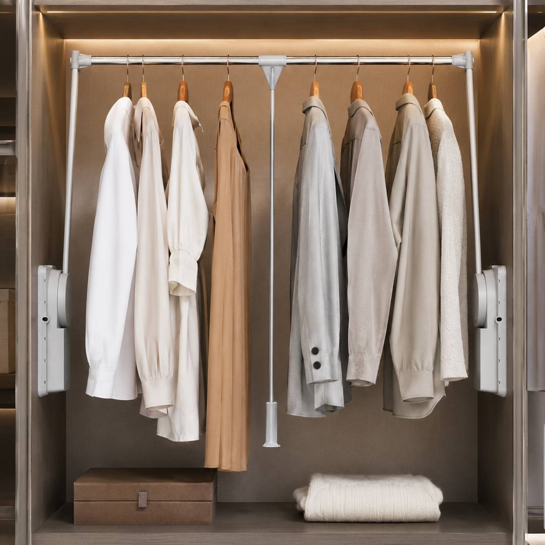 Tubo abatible para closet